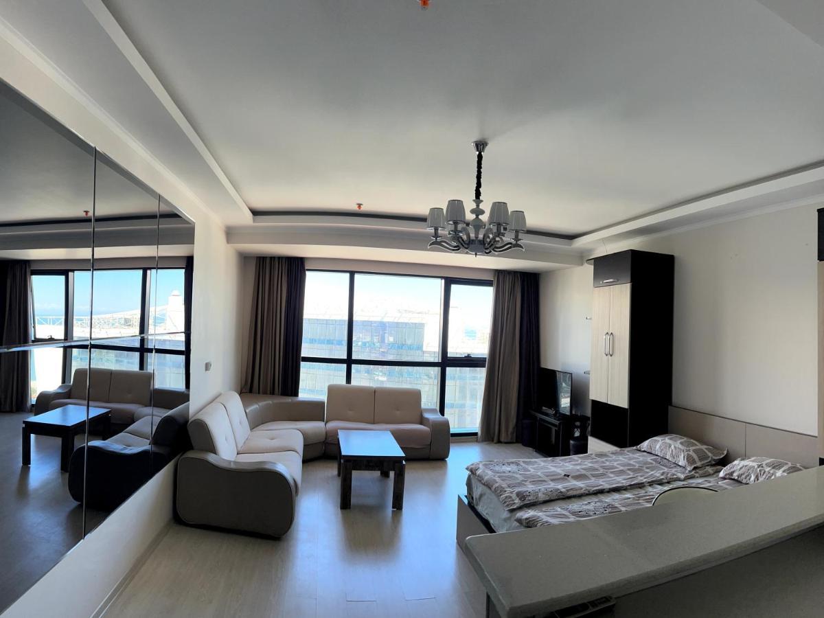 Angel Apartment In Porta Batumi Exterior photo